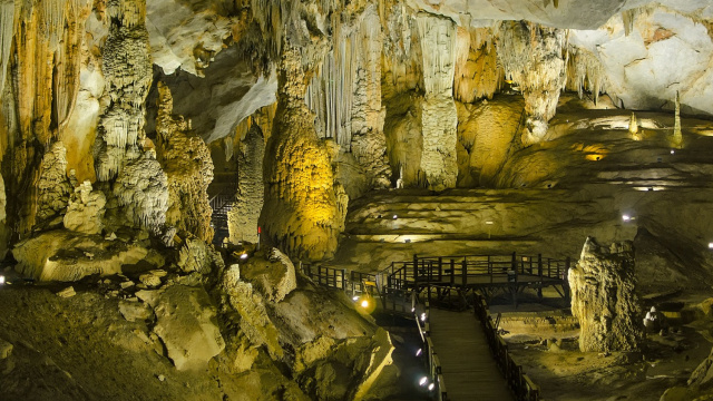 Thien Duong Cave