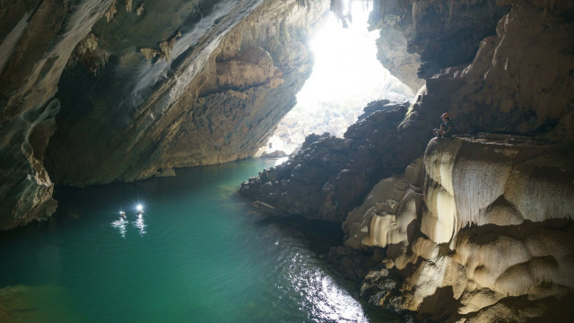 Tra Ang Cave